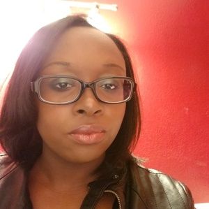 Meet your Posher, Delisa